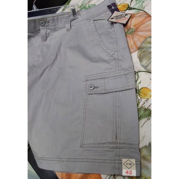 Mens New St John's Bay Cargo Gray Shorts Size 42 Big Pockets Retail 40.00 - Picture 5 of 5
